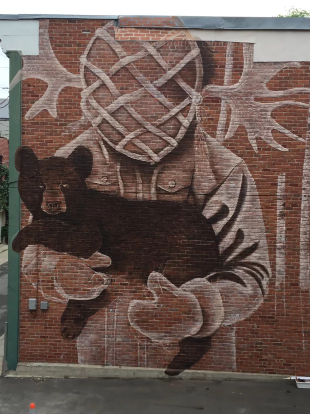 Dans le cadre du projet PAM 2020, l'artiste Ruben Carrasco a réalisé deux murales à Montréal, au cœur du quartier Sainte-Marie, pour célébrer et promouvoir le respect de l'environnement.